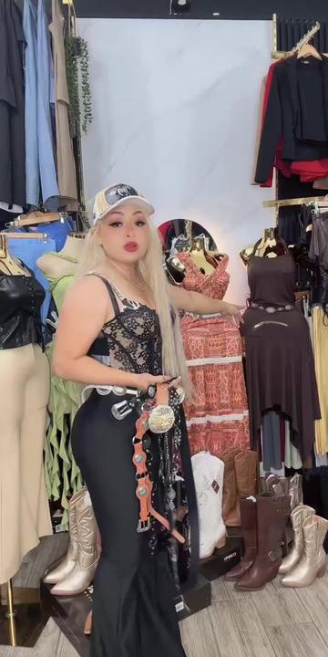 @Vicky Fitfashion