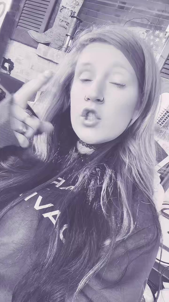 @BrittanyBoo🖤: RAARAO🦾🎧🎶