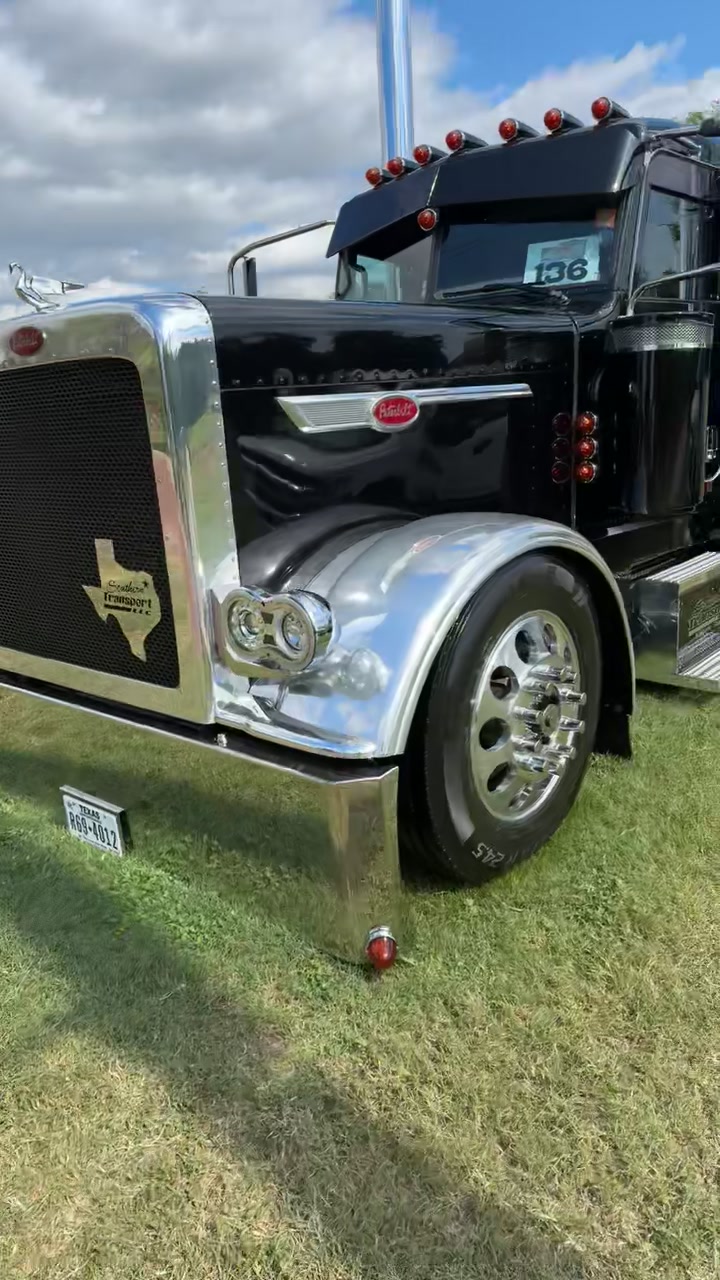 @truckshowjoe