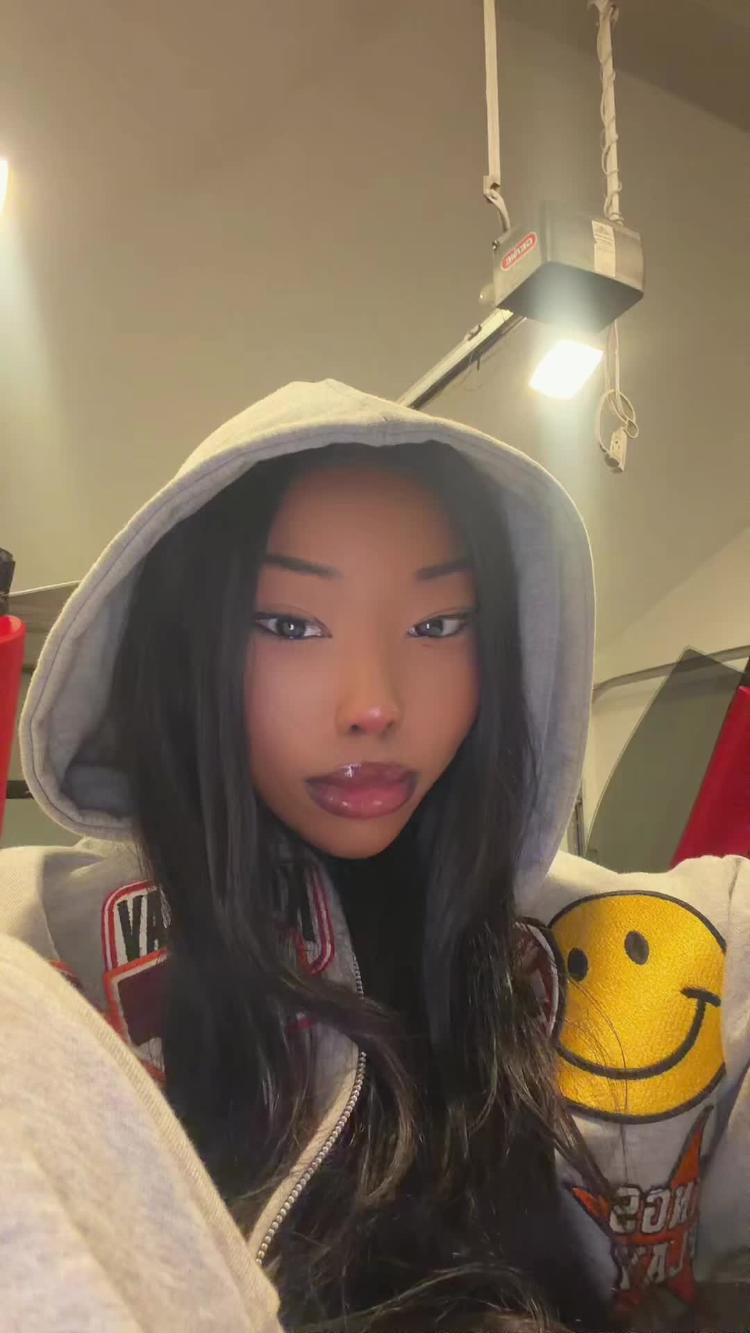 @monraehou