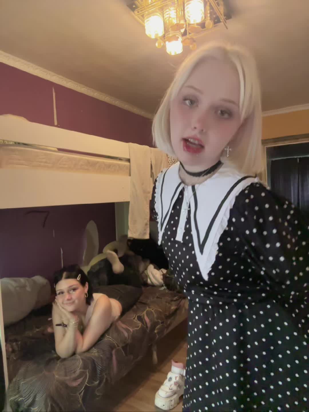 @эллчка мивчи🐰