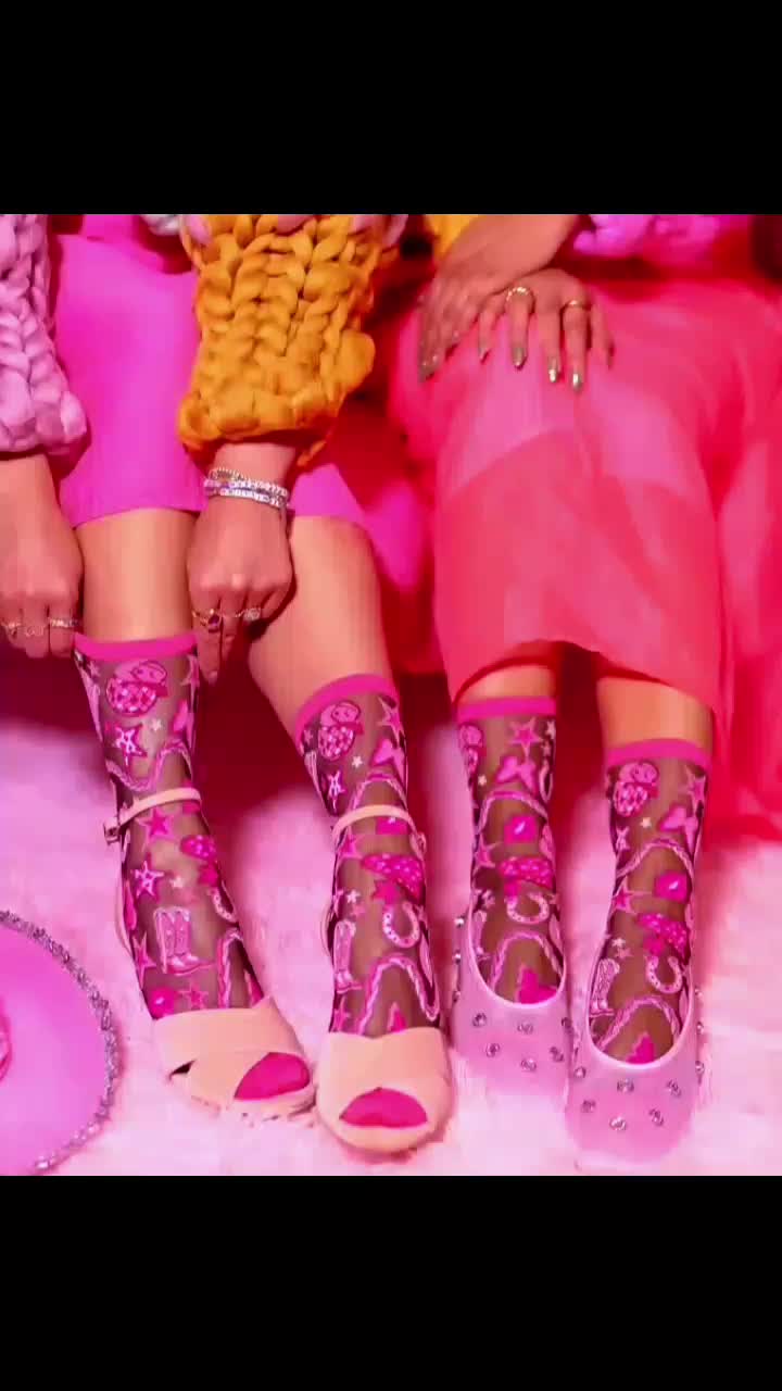 @WeiRd BarBiE
