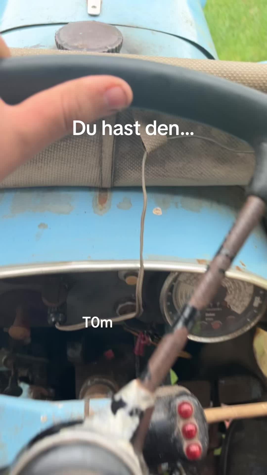 @t0m