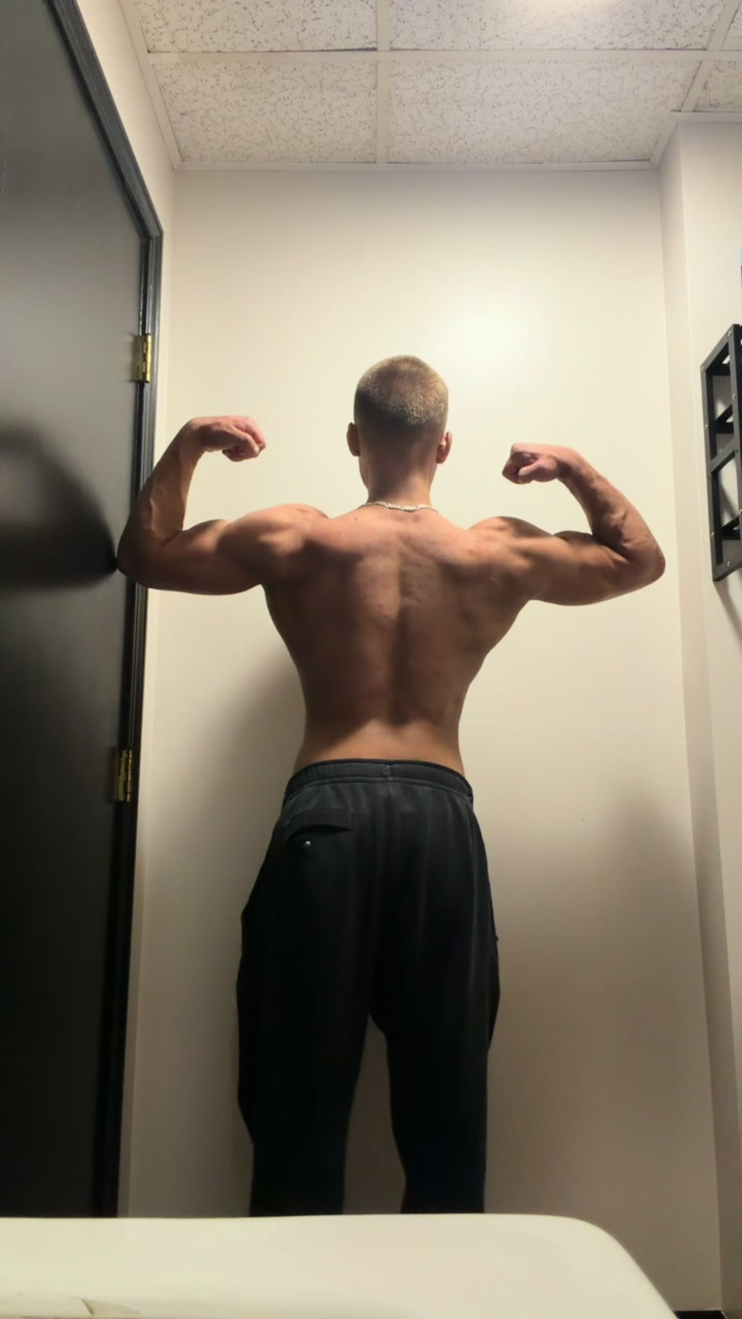 @Swolebruhz