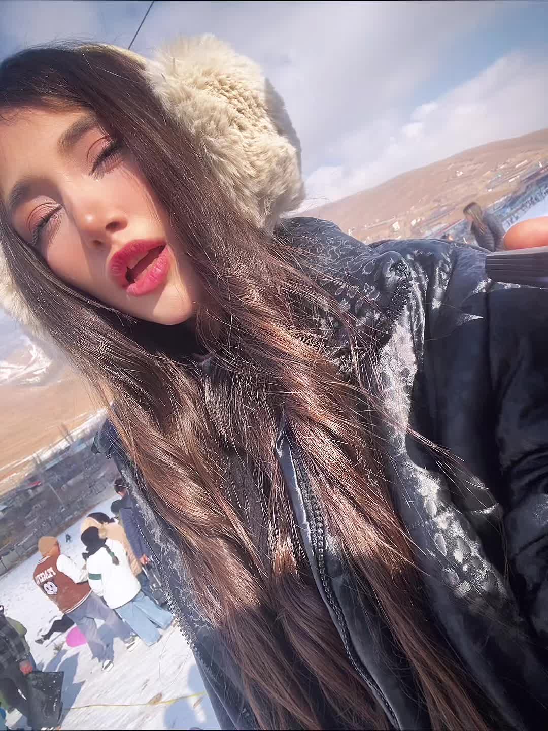 @hstiw_e