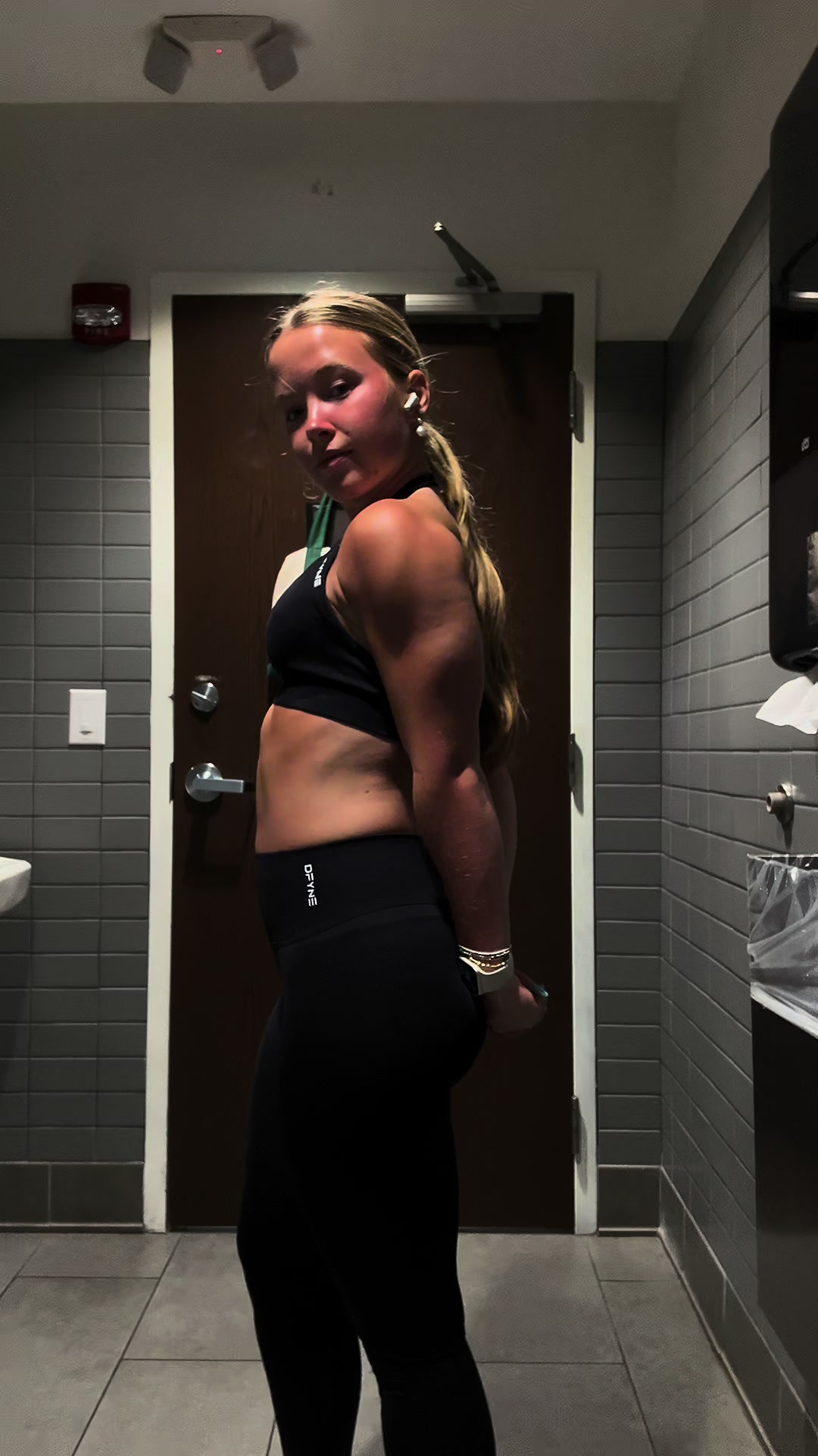 @Ella 🏋️&zwj;♀️🏋️&zwj;♀️