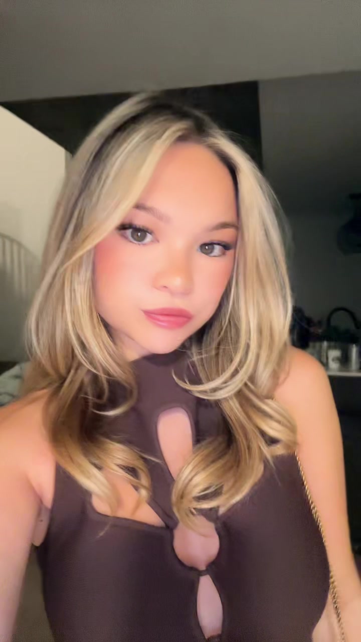 @Cat 🦋
