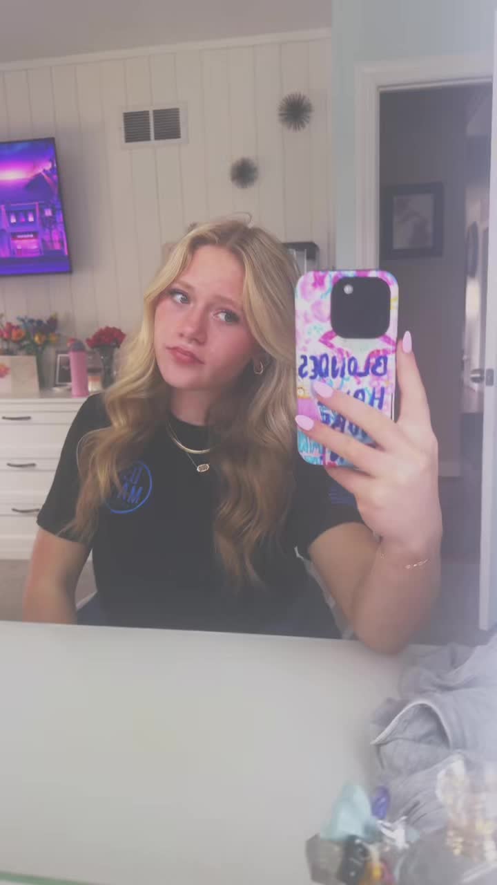 @mikaila