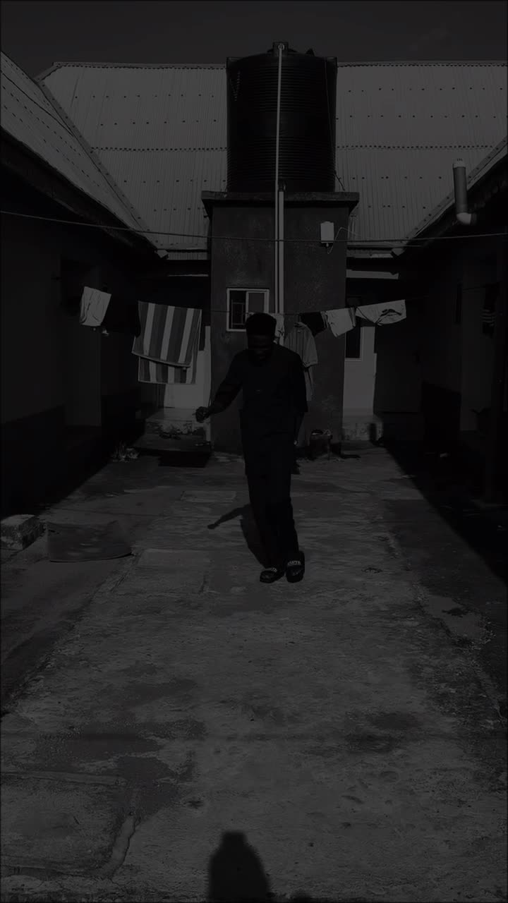 @Emmy L&ecirc;&ecirc;