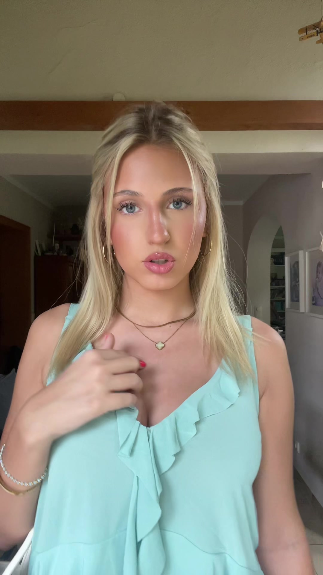 @𝐚𝐮𝐫𝐞𝐥𝐢𝐚