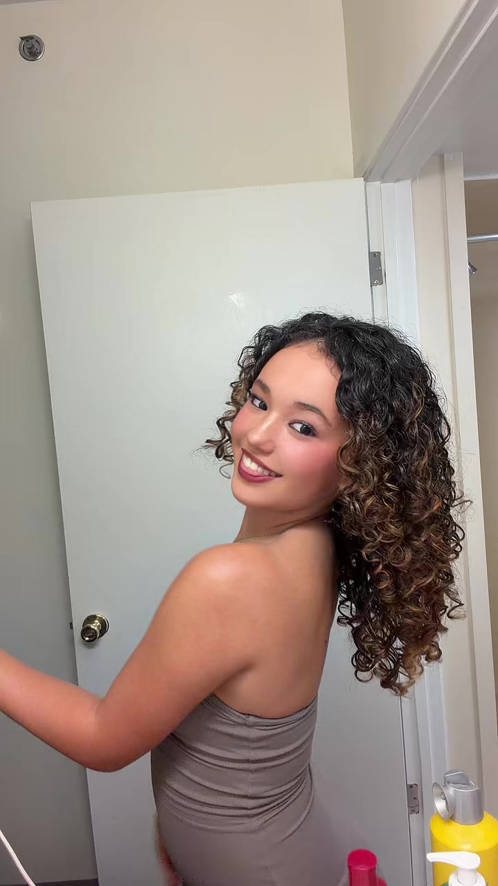 @Tati.saaa