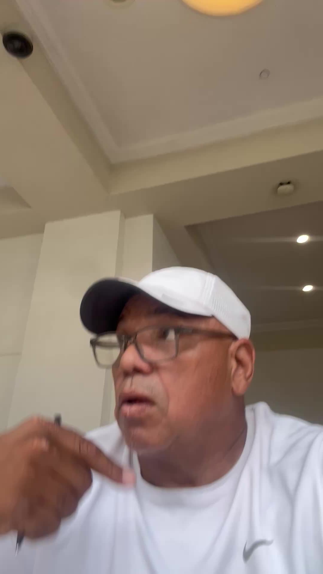 @Carlos lopez