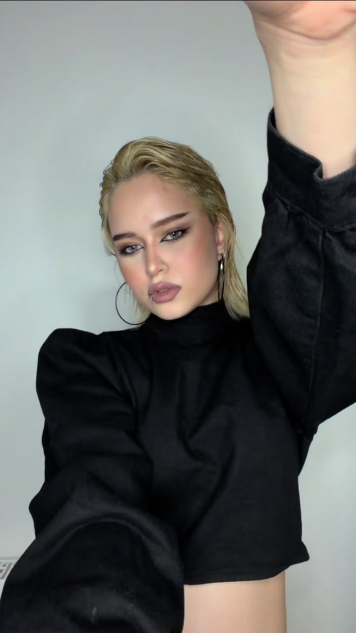 @heliaydn