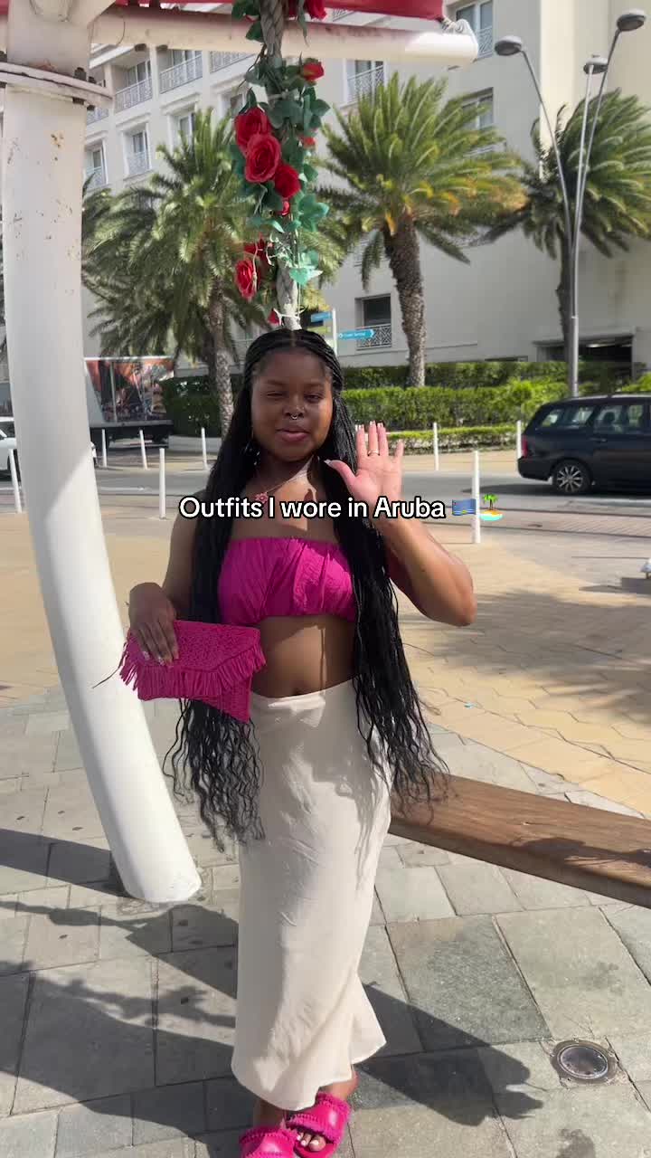 @YOUTUBE: NyaireNicole 💗