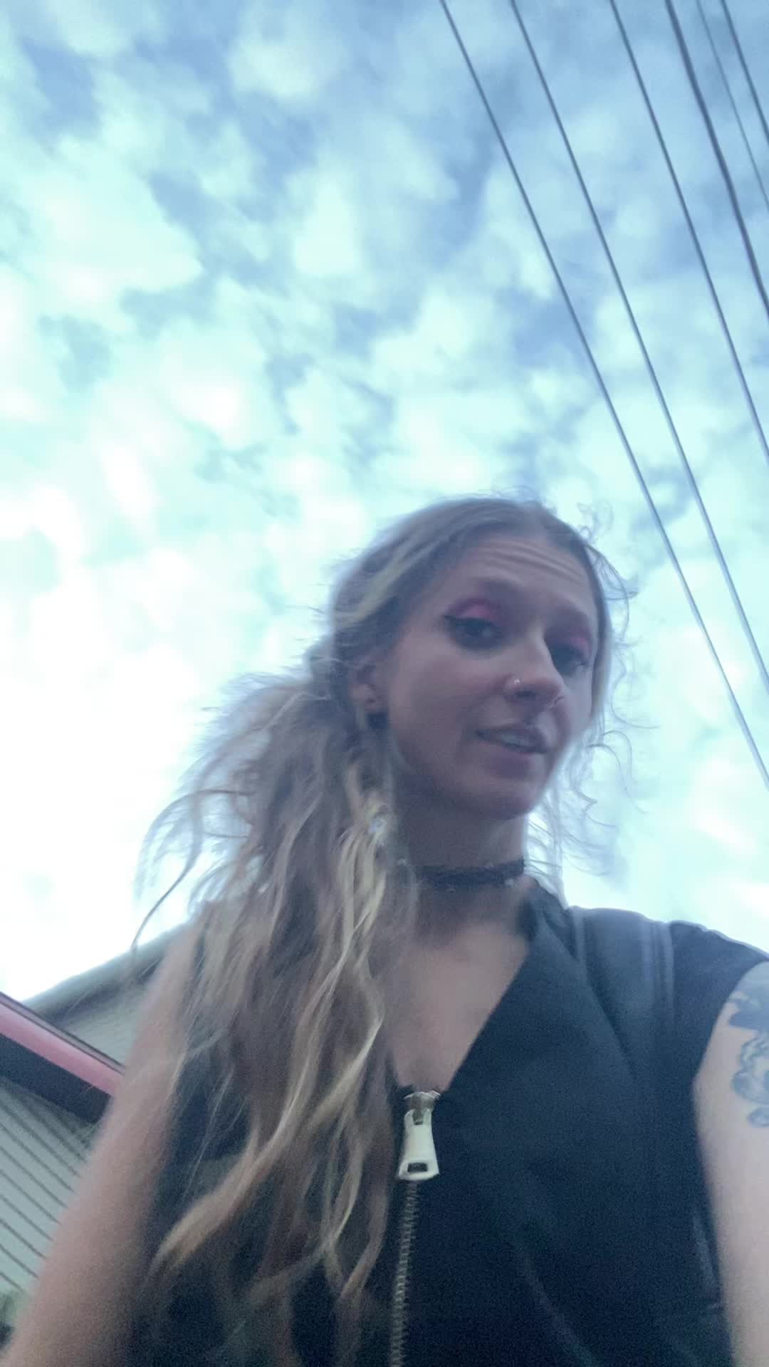 @Bad_intentions_Brooke