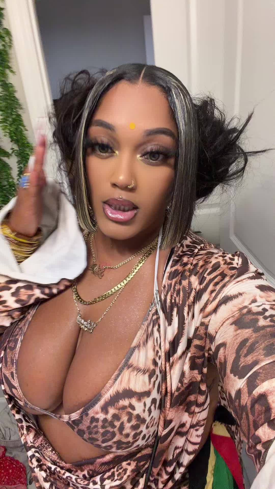 @Sheprettymoody