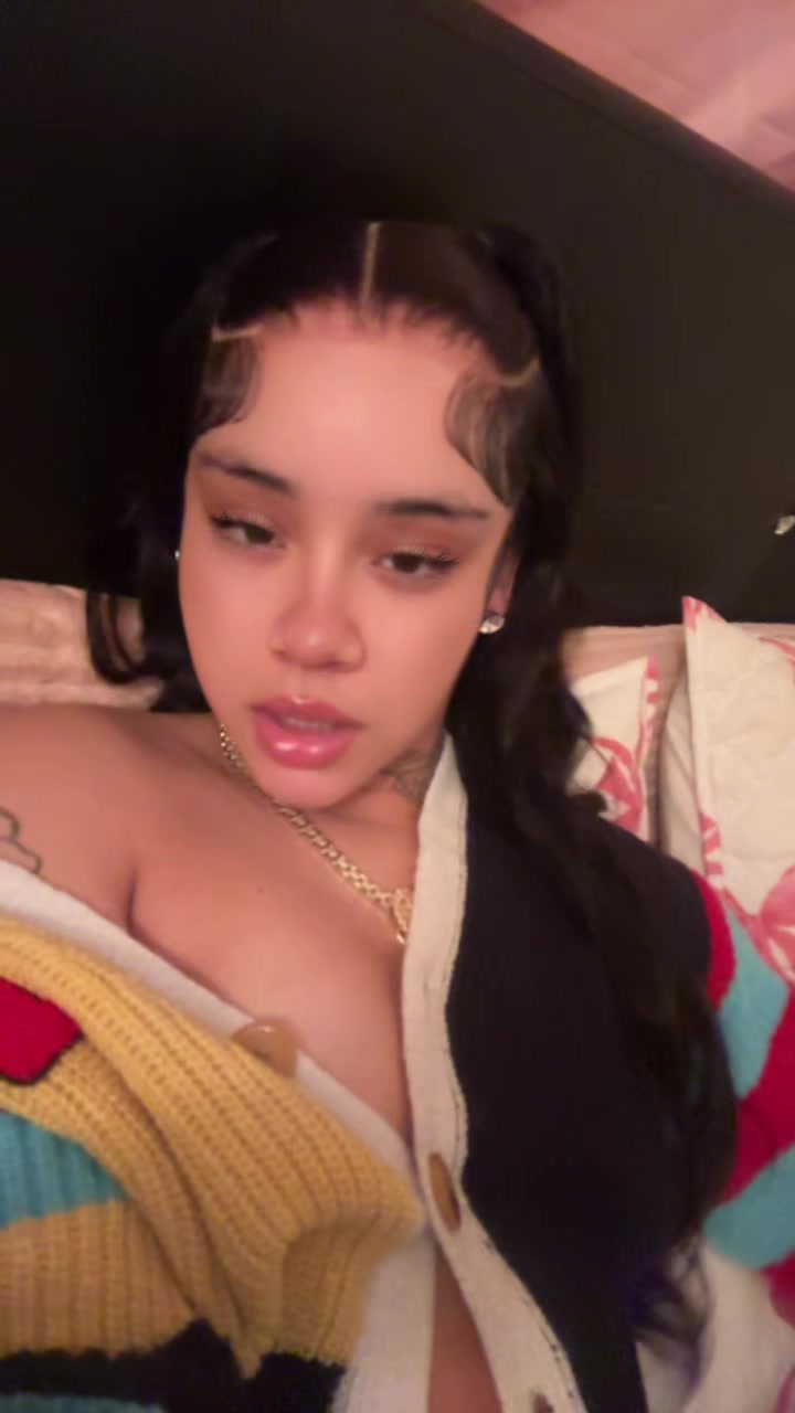 @Arianna Marie🦋.