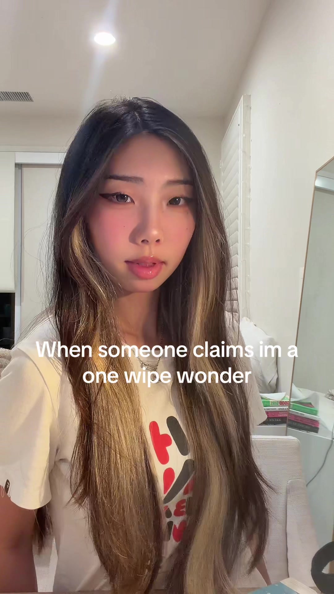 @adri_323_