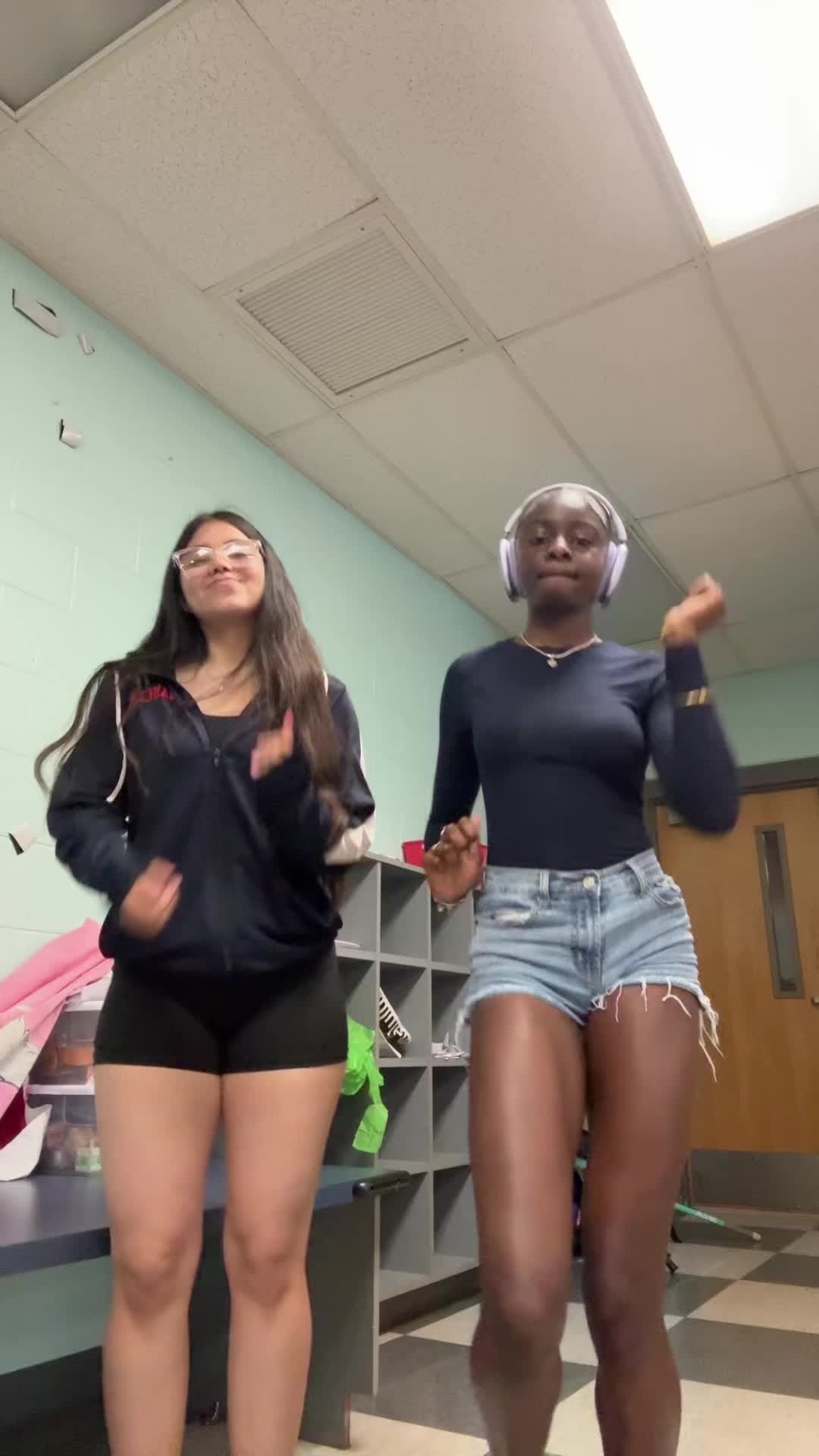 @saniya-jadee