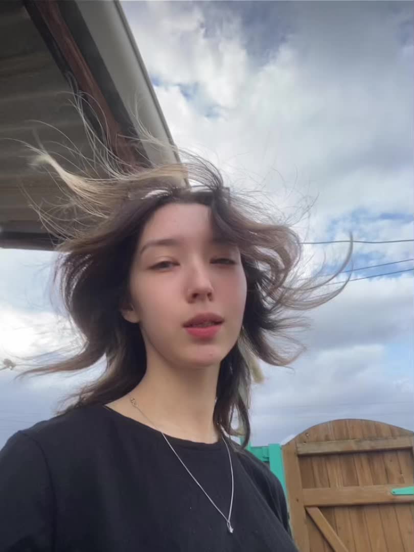 @Elya15