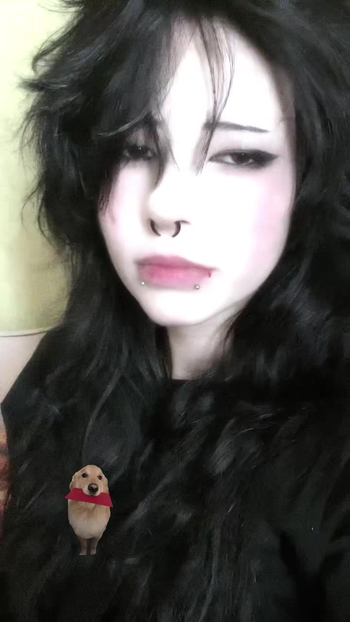 @⃝𖤐⋆