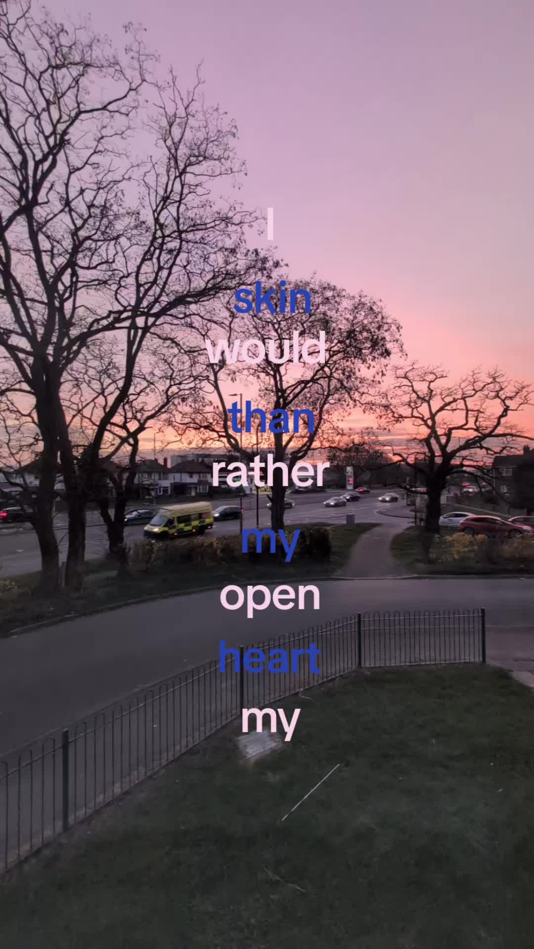 @OLLY -(。>‿‿<。 )