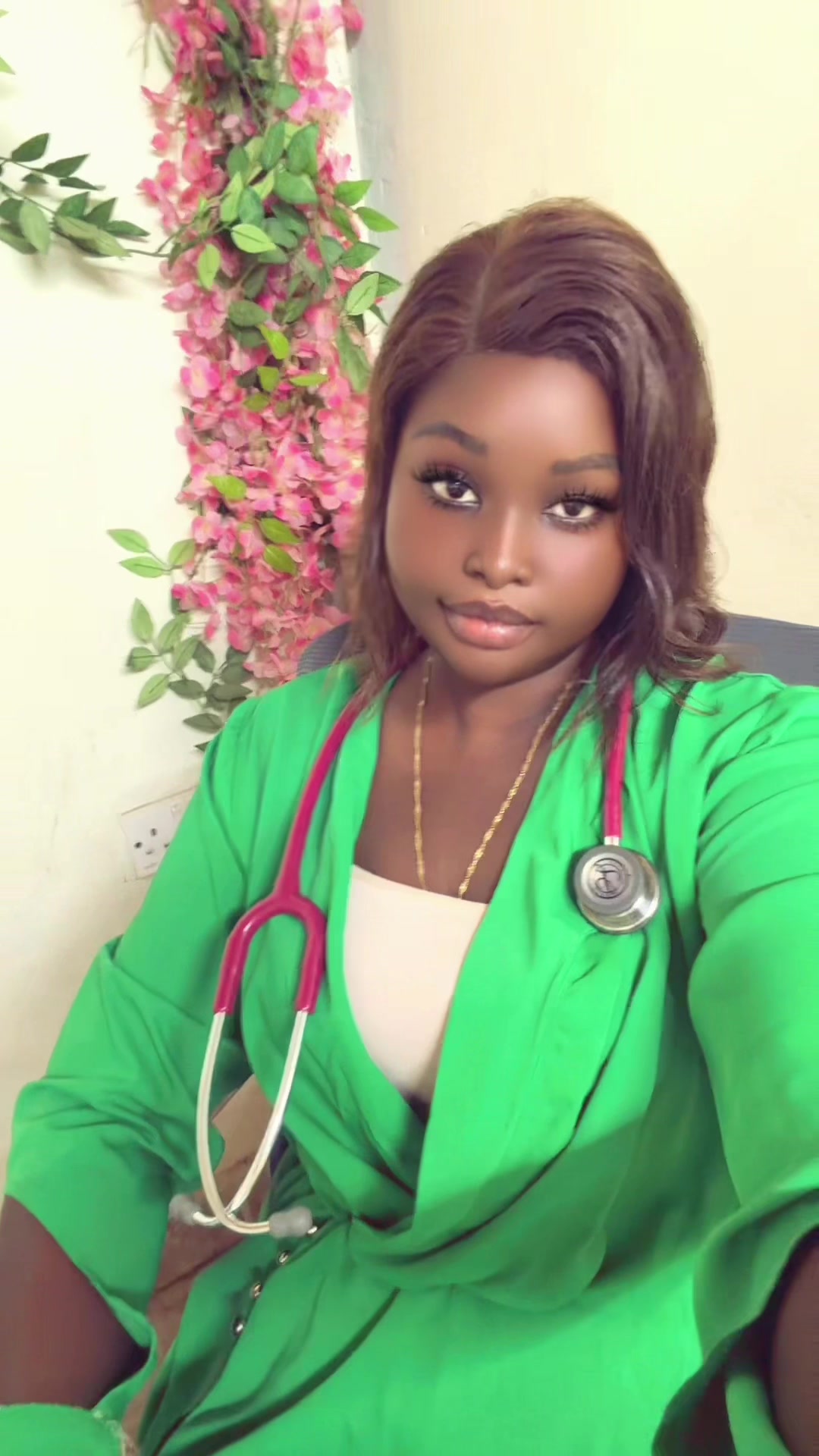 @Dr  Kiki