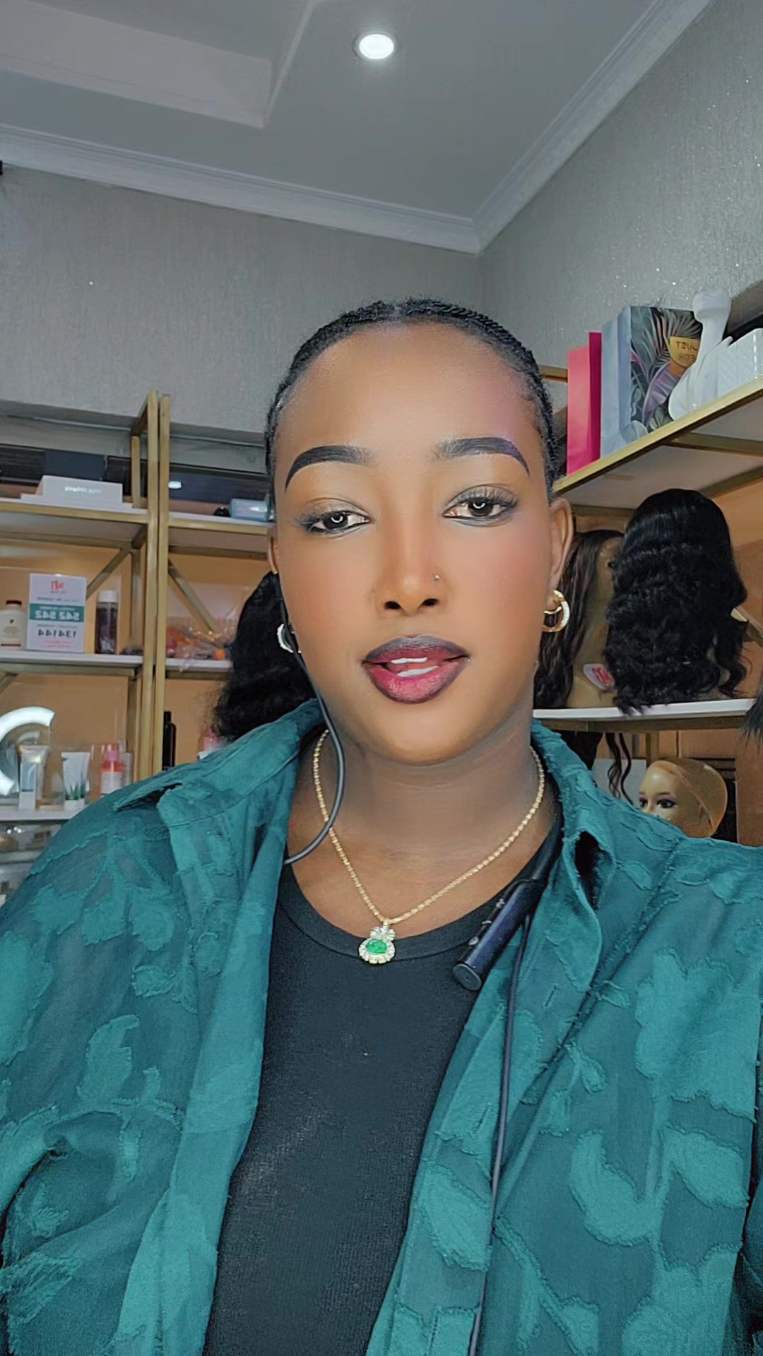 @Claudia tenai🇰🇪