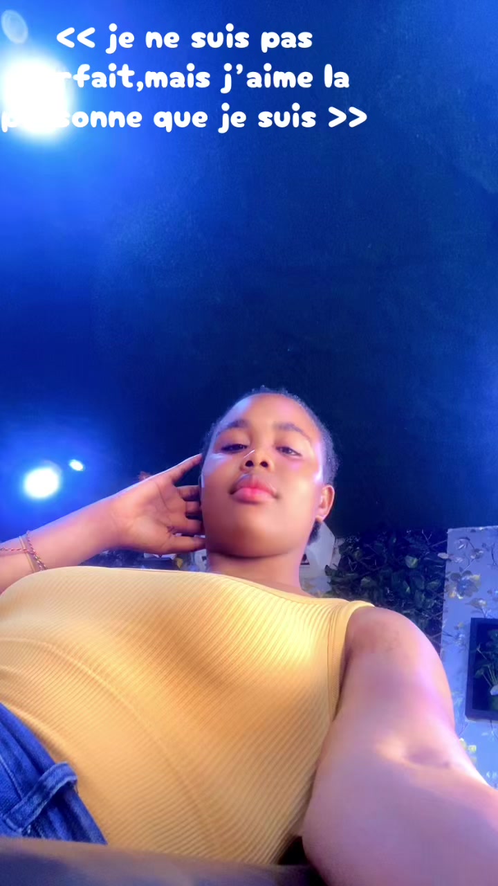 @marie claire 237