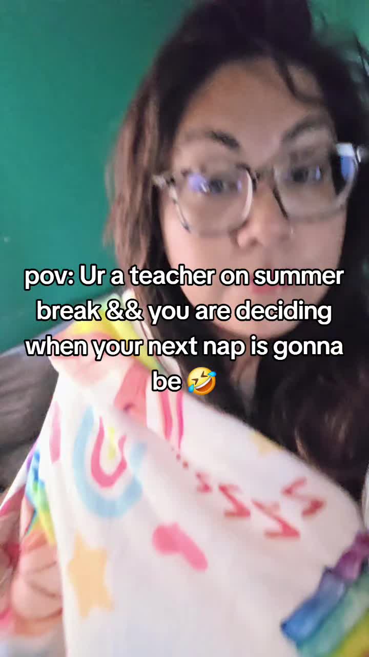 @Mzz. QueenLopez 💙💛✏️