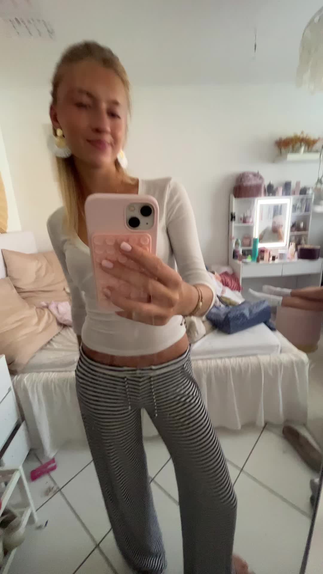 @LILLY MARIE