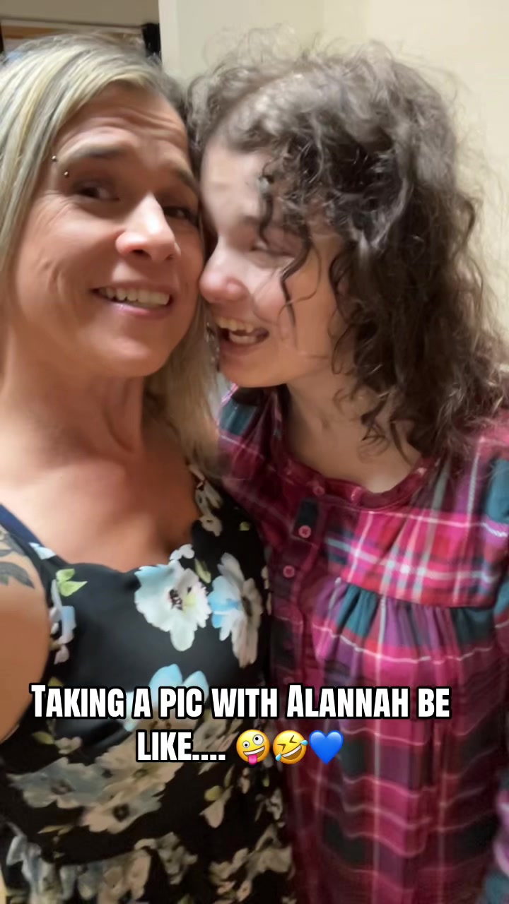 @Hotmomvibes