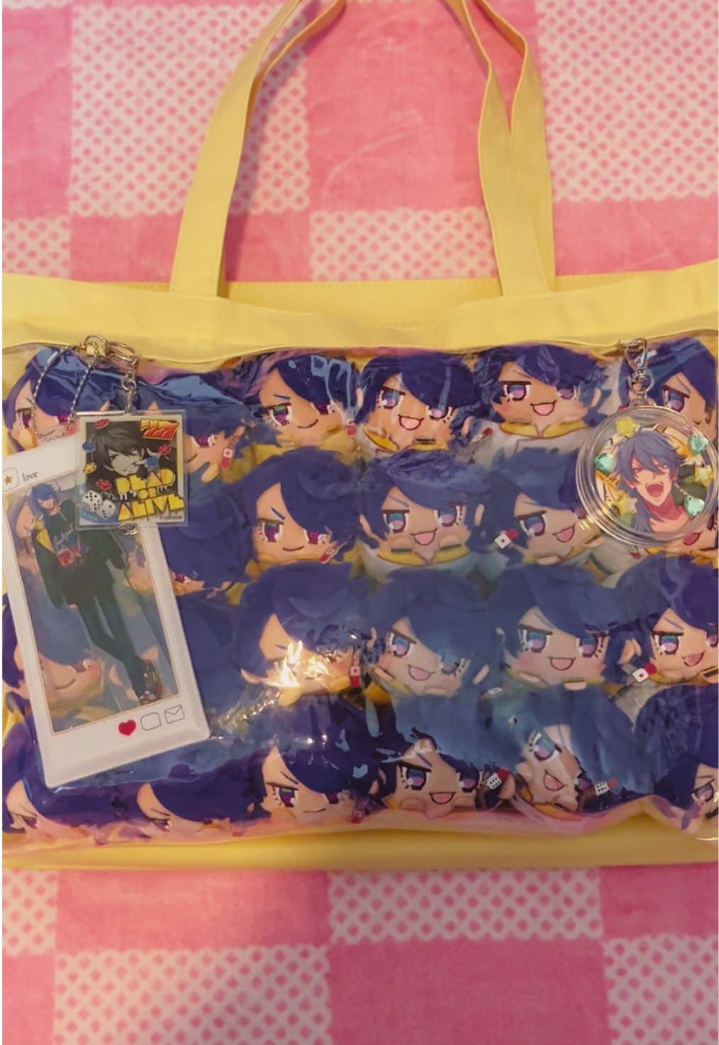 @FIZZY ⭐ (´• ω •`)