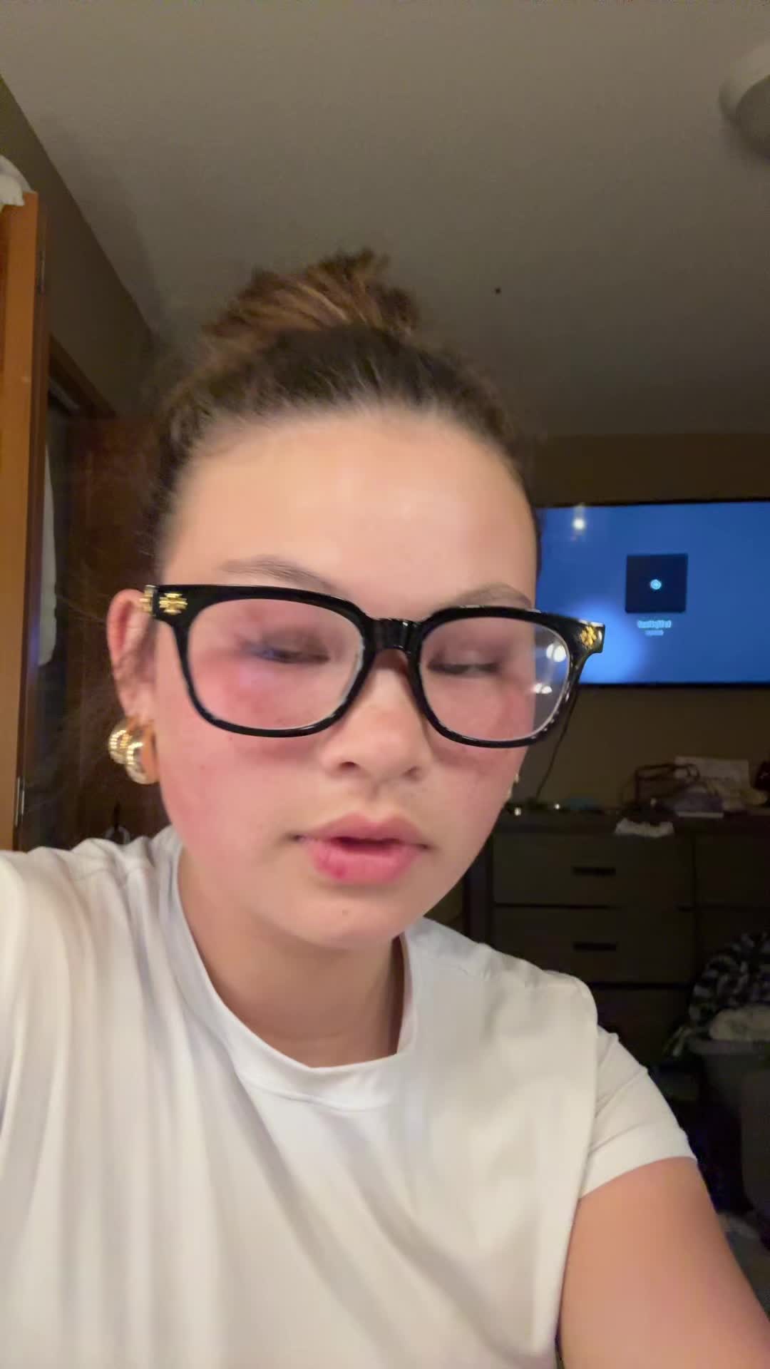 @idkimjustacurlyheadasian