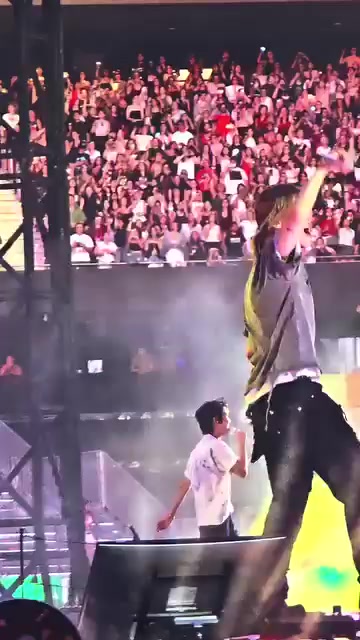 @MabyMochi💜💛