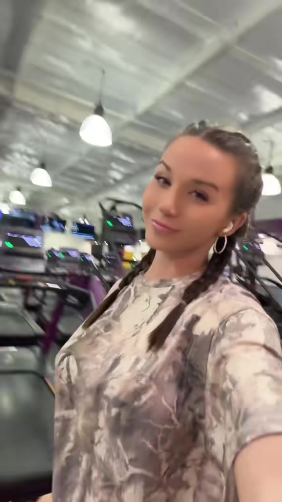 @ang.ela6988