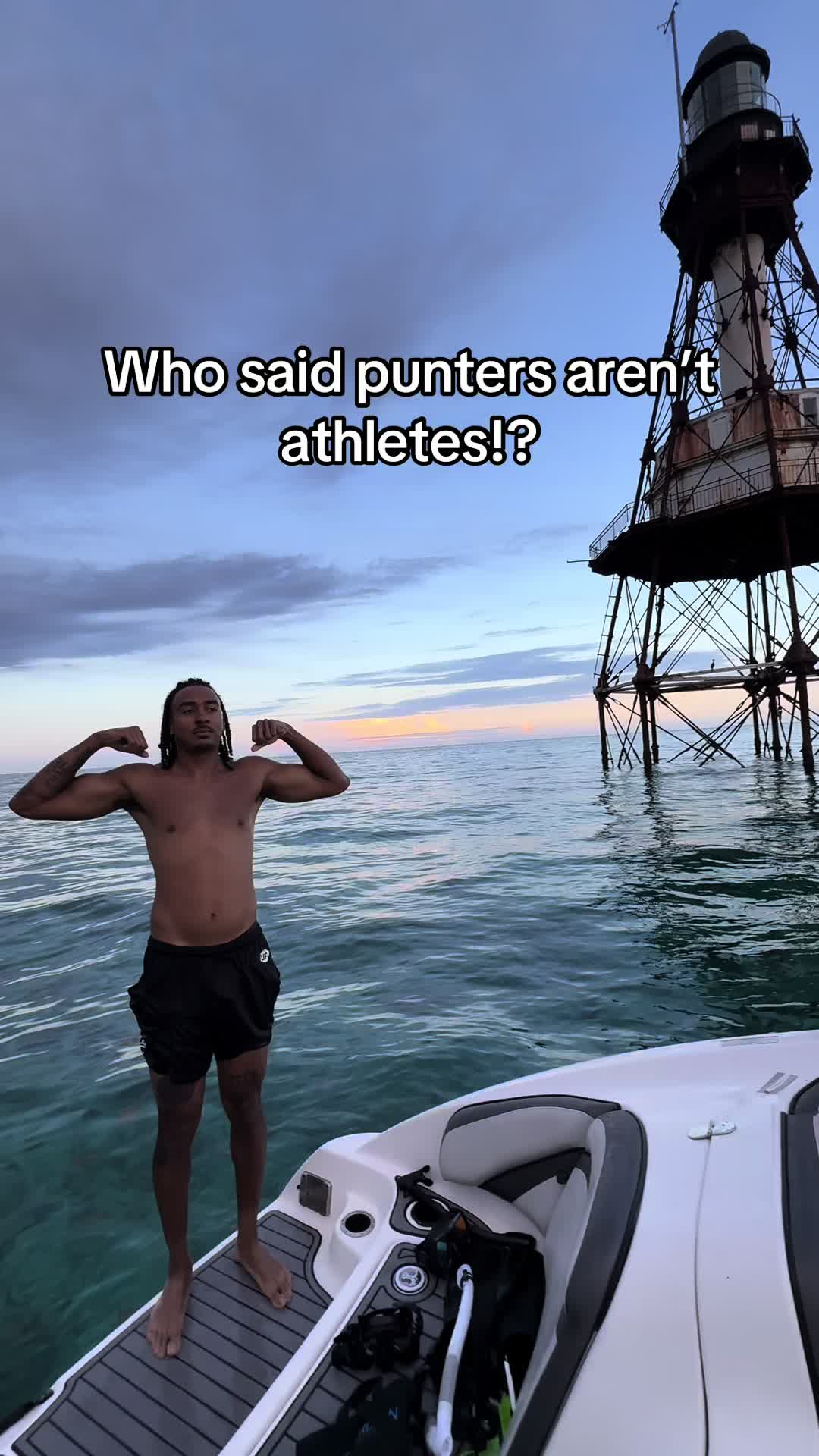 @4thDownHero - Mike Rivers