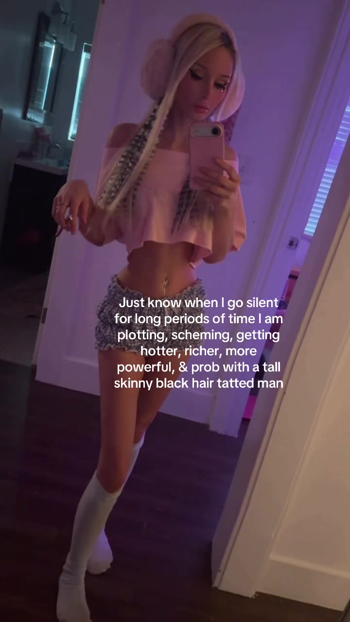 @bizarrebarbie