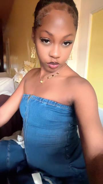 @😩ONE&ONLYMiss RAY🍑🍯 🤏🏽