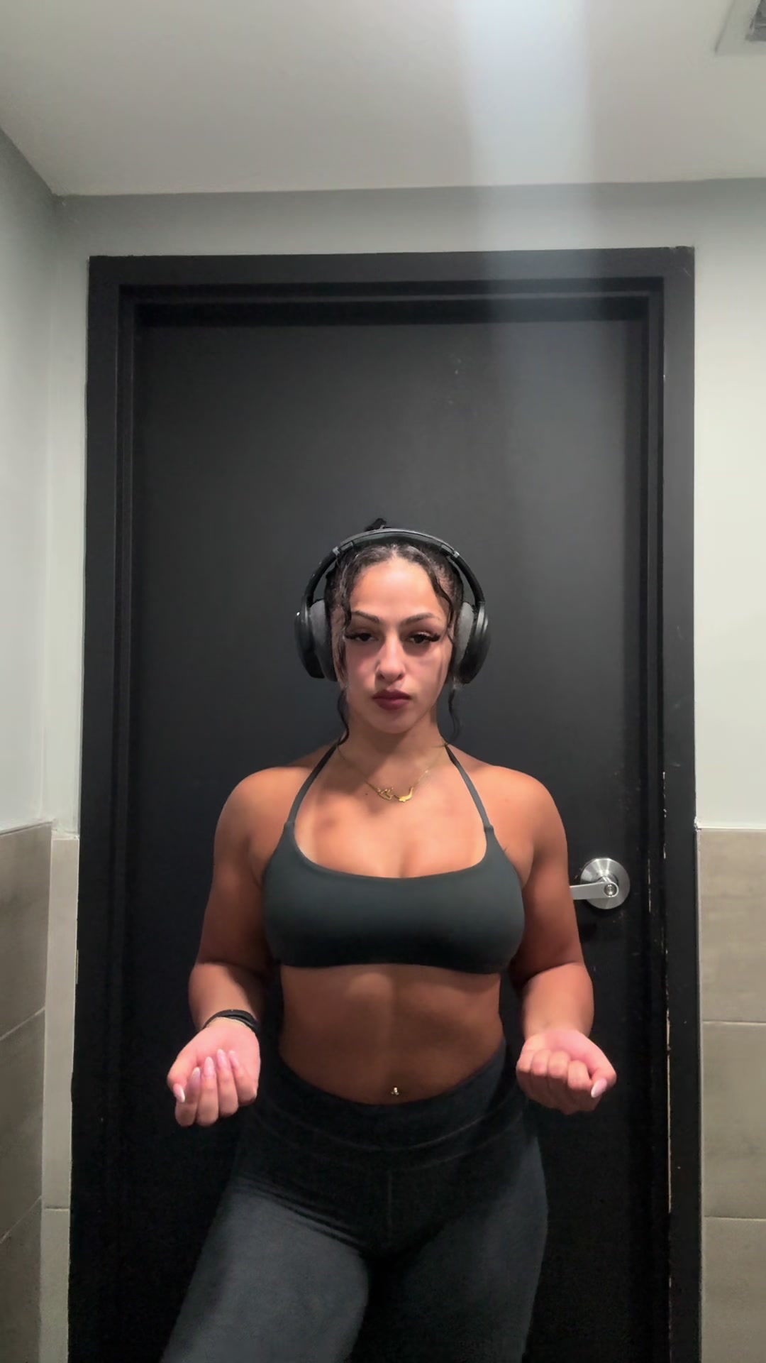 @Mo