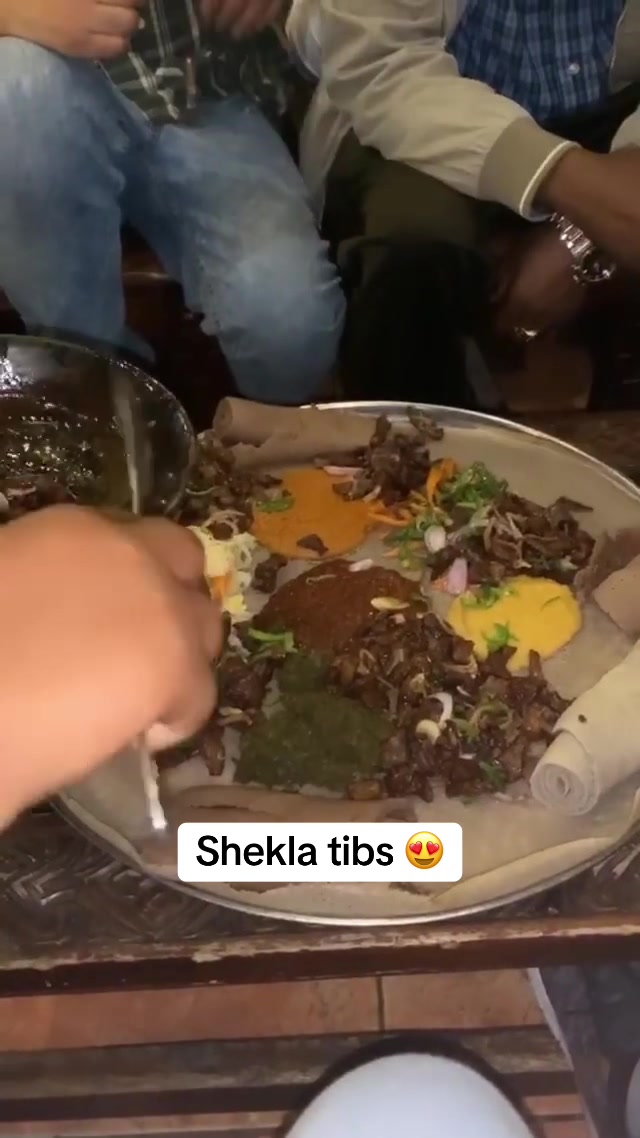 @girleatsmundo