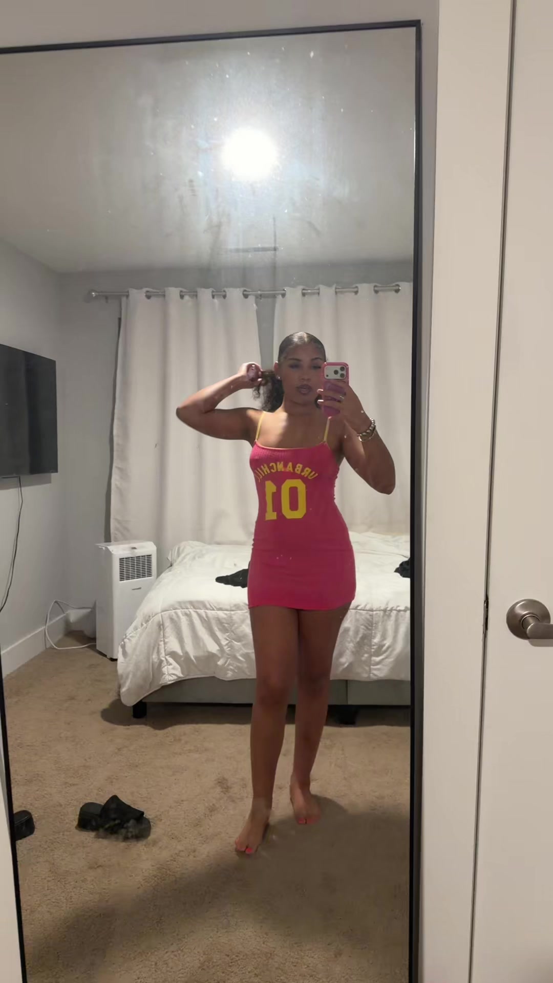 @tavennicole