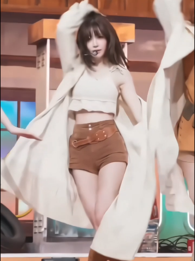 @Kpop_fancams:)