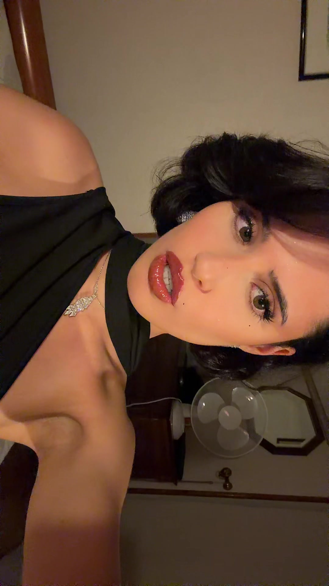@𝐄𝐯𝐚𝐧𝐞𝐬𝐜𝐞𝐧𝐜𝐞