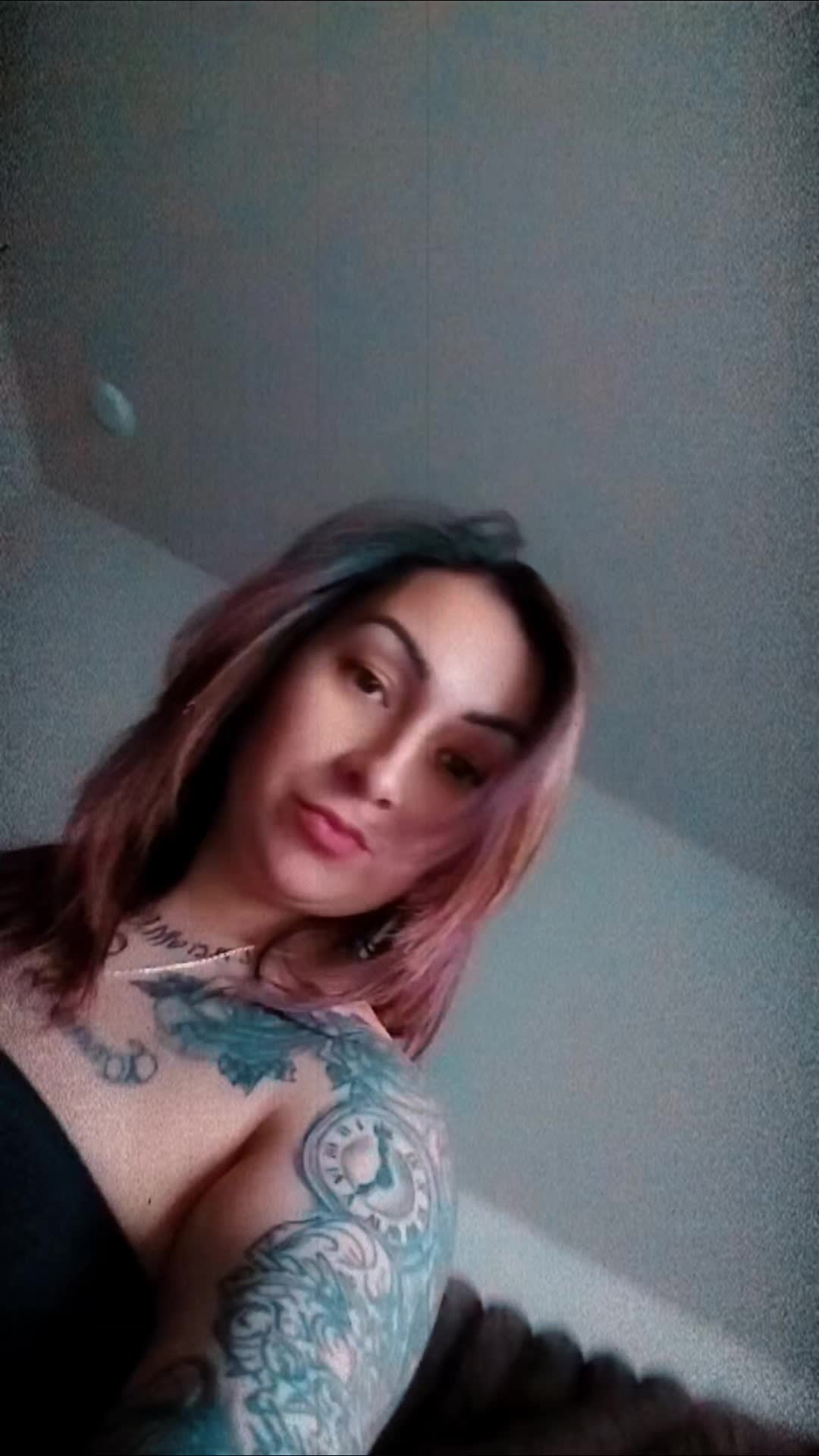@TinaaVigil💋