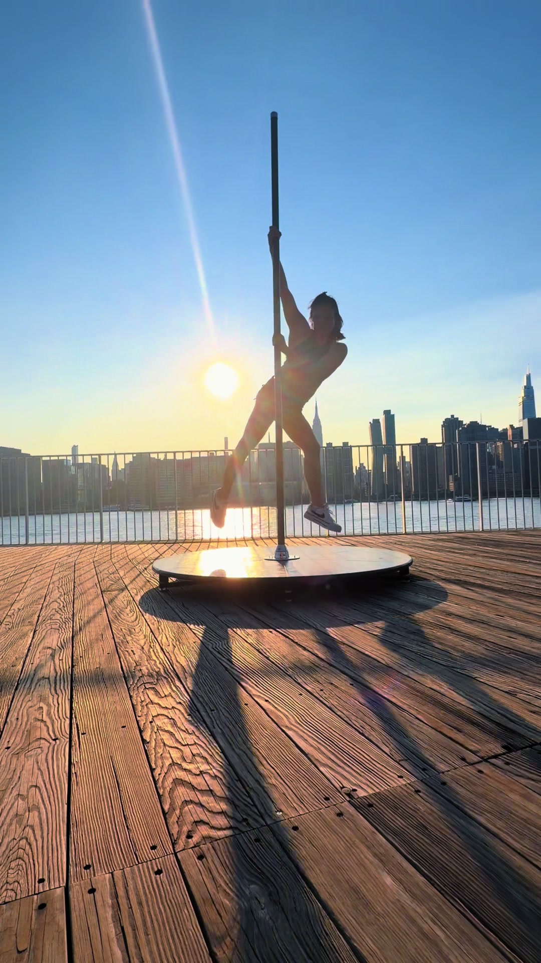 @yue_does_pole