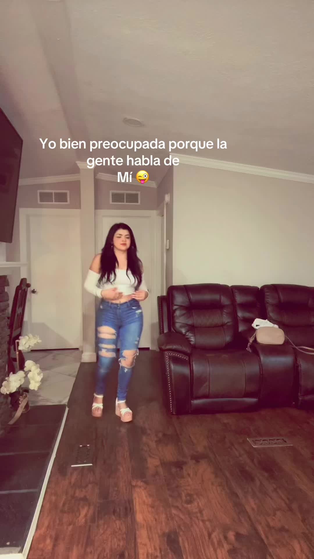 @Lore🦋