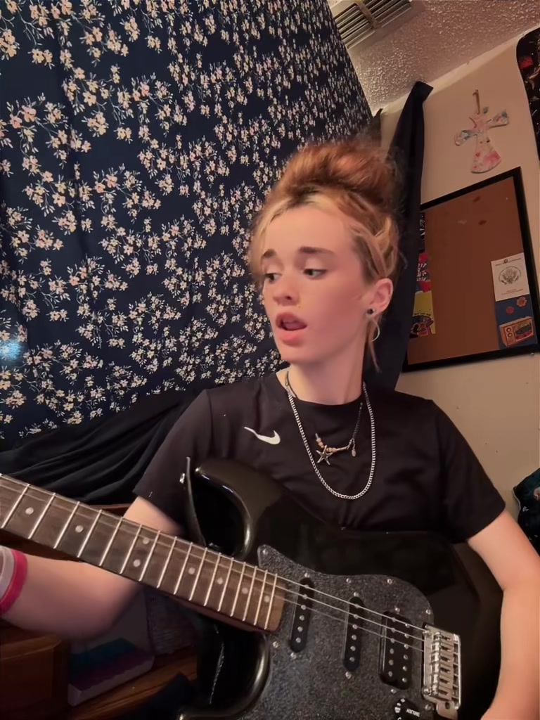 @Maddie 𖣂