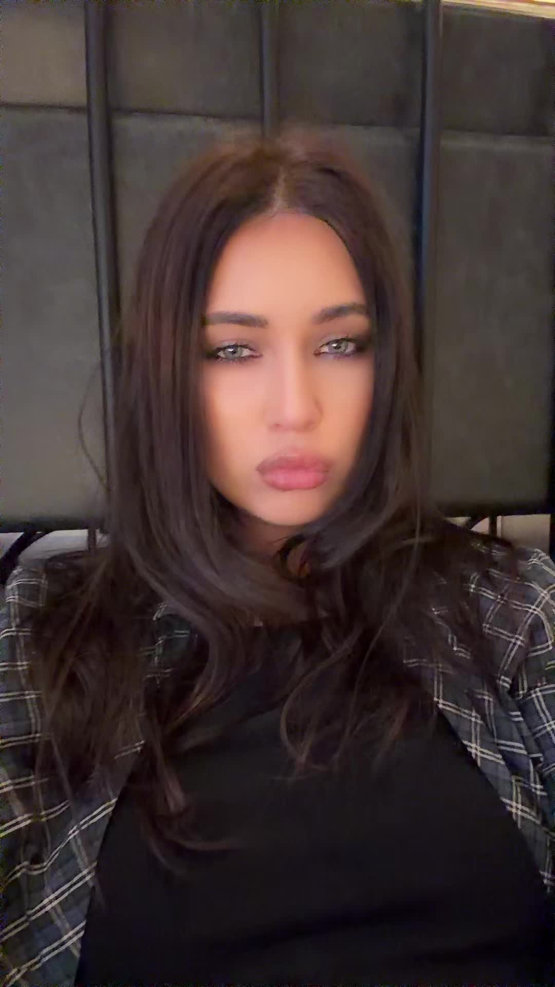 @Milania