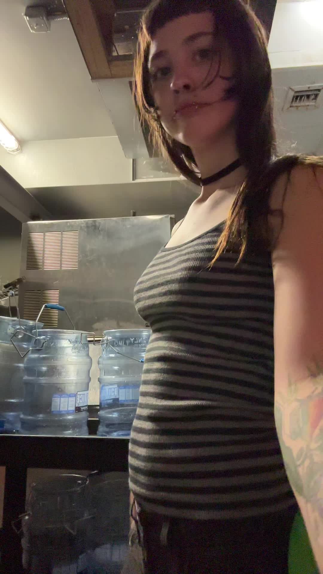@vviviennnnn